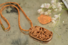 Kadam ♣ Wooden Neckpieces { u }